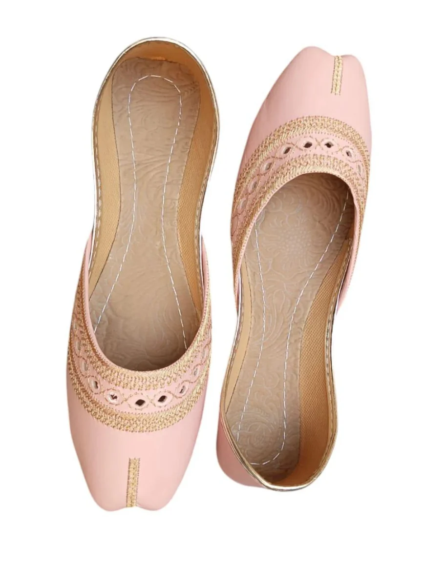 Traditional shoes