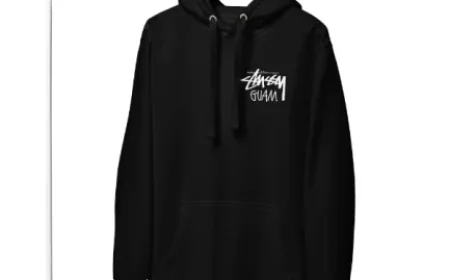 “The Stüssy Hoodie A Streetwear Legend”