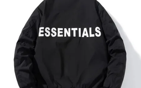 Essentials Hoodie: Redefining Everyday Comfort with Timeless Streetwear Style