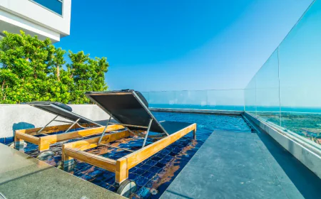 Why Glass Swimming Pools Have Become the New Normal in Dubai Luxury Homes