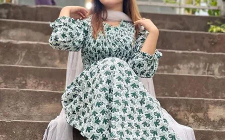 Call Girls in Bur Dubai