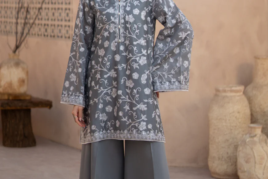 Women Lawn Dresses Online 2026 – Smart, Comfortable, and Made for Real Life